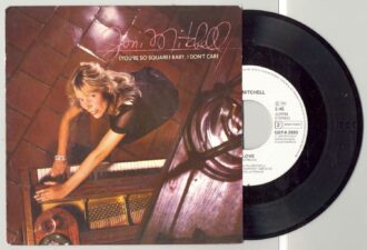 45 Tours JONI MITCHELL "LOVE" / "BABY I DON'T CARE"