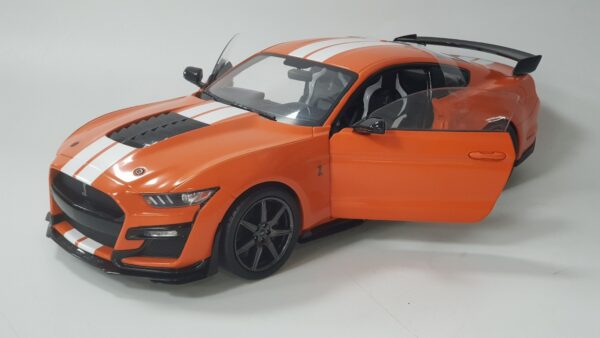 FORD MUSTANG SHELBY GT 500 ORANGE SOLIDO 1/18 SANS BOITE