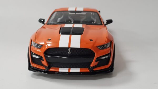 FORD MUSTANG SHELBY GT 500 ORANGE SOLIDO 1/18 SANS BOITE